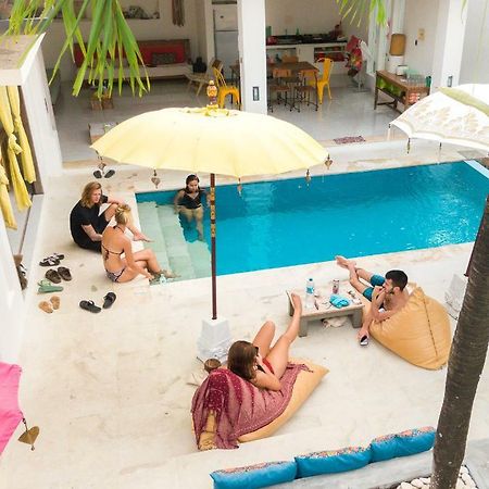La Boheme Canggu Hostel Bagian luar foto
