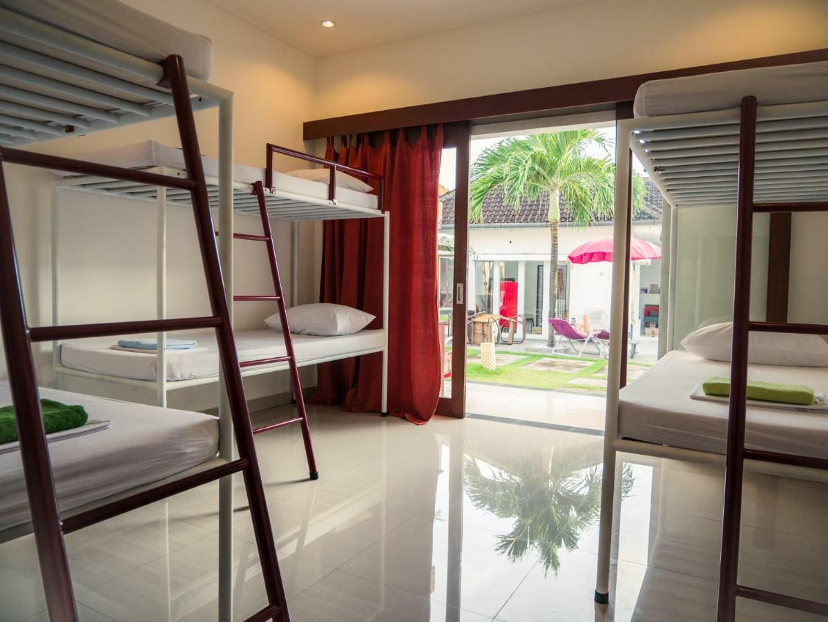 La Boheme Canggu Hostel Bagian luar foto